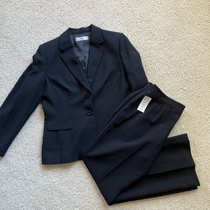 Black pantsuit set